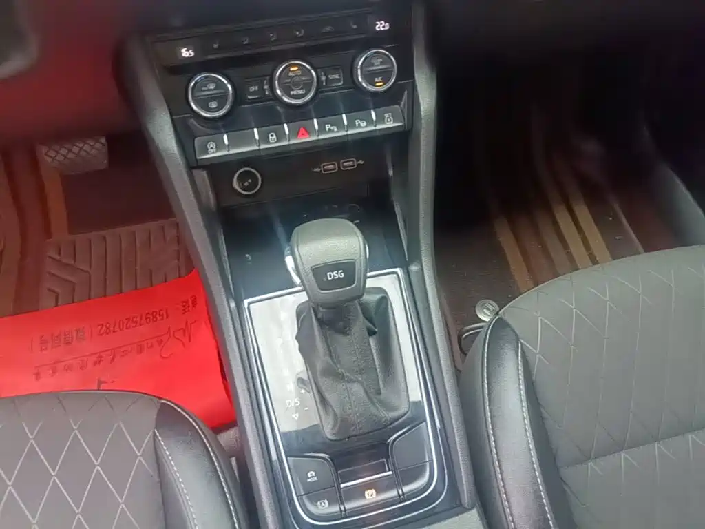 Skoda Karoq — миниатюра 14