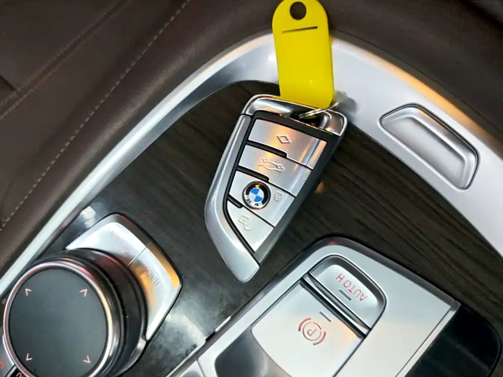 BMW 7 Series 7 2017 730Li Lead