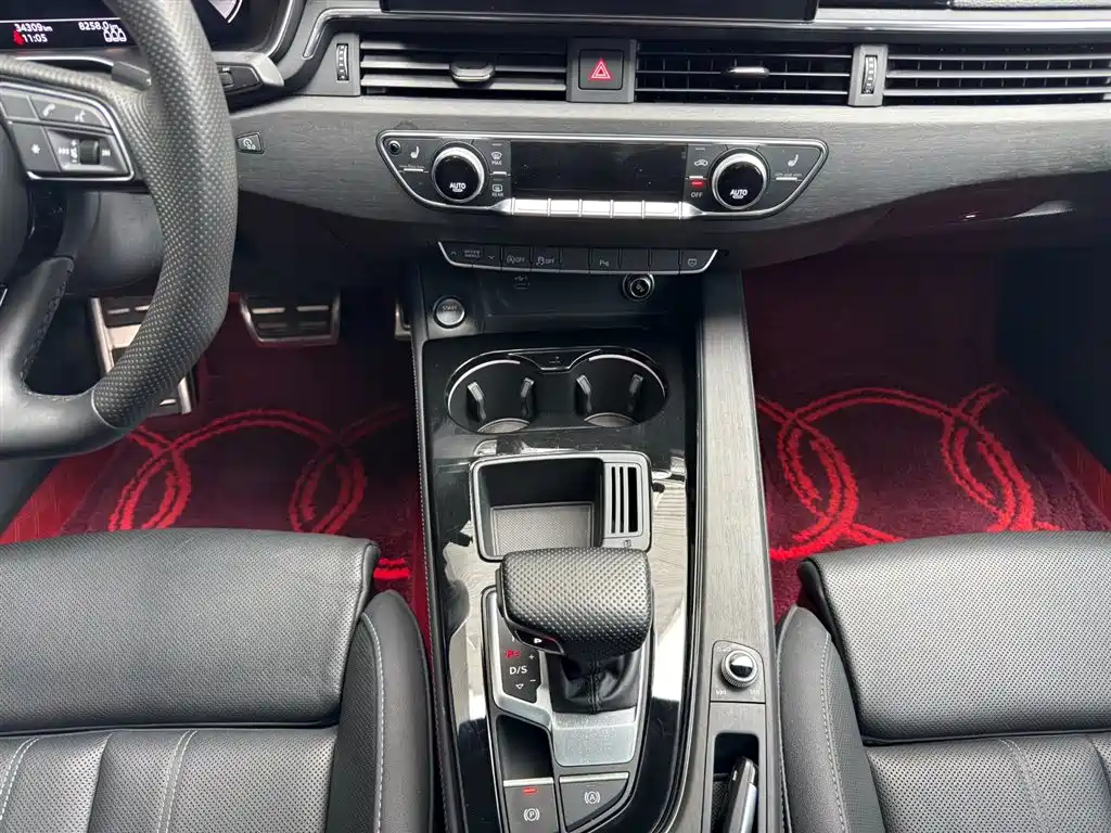 Audi A4L 2024 40 TFSI Luxury