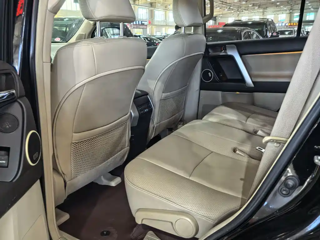 Toyota Land Cruiser Prado 2010 4.0L AT TX