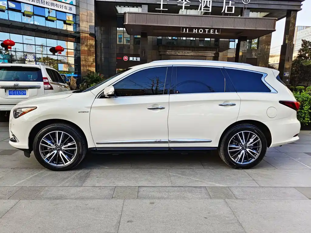 Infiniti QX60 (Import) — миниатюра 3