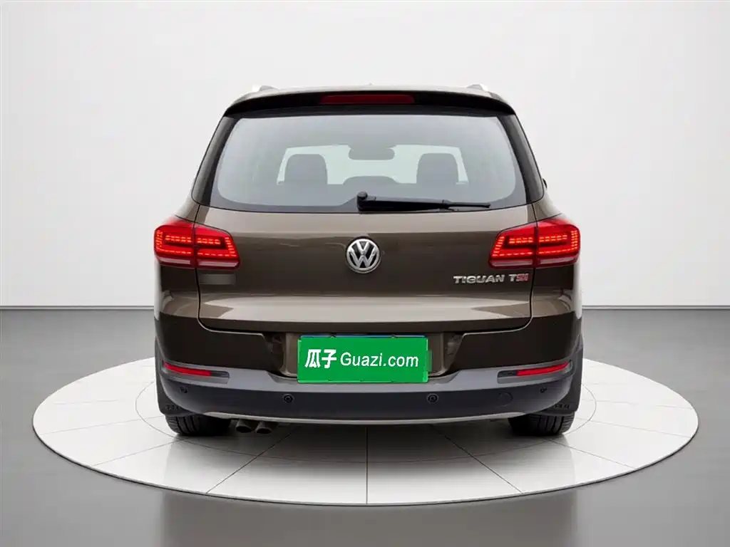 Volkswagen Tiguan 2015 1.8TSI AT Luxury