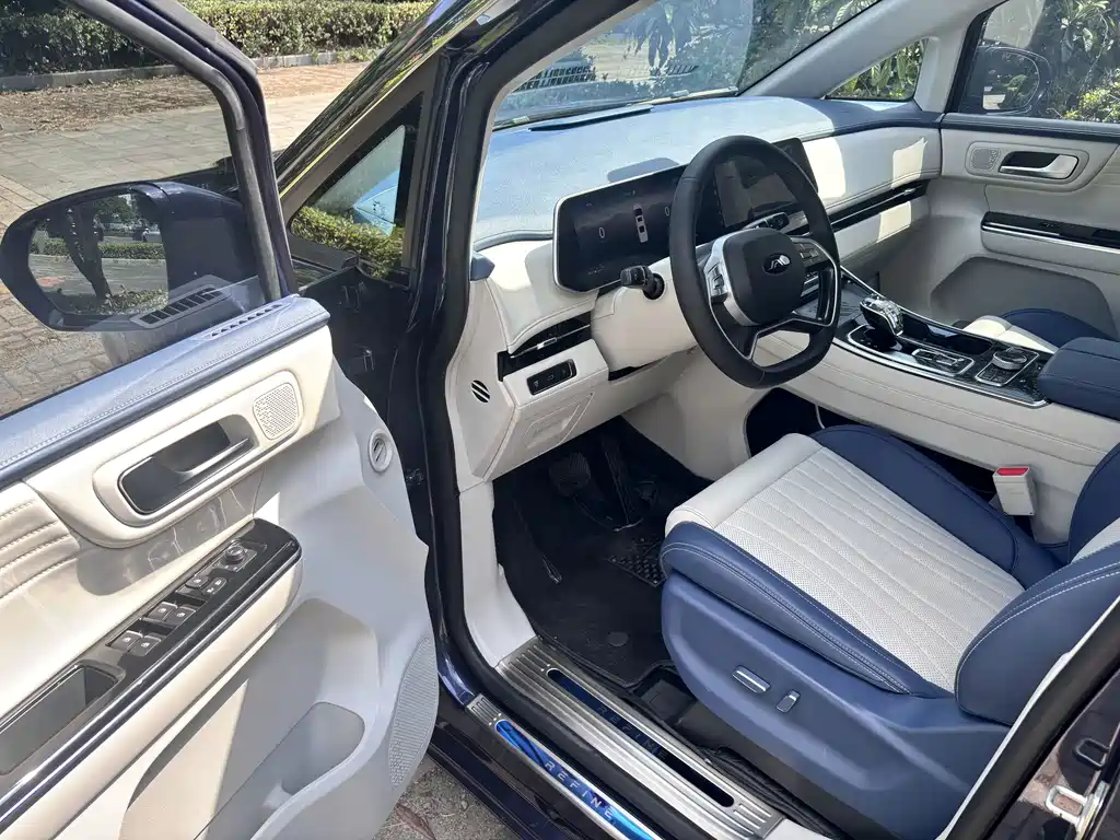 JAC Refine Refine RF8 PHEV — миниатюра 5