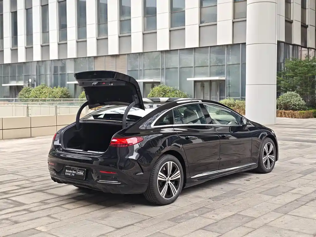 Mercedes-Benz EQE 2025 500 4MATIC