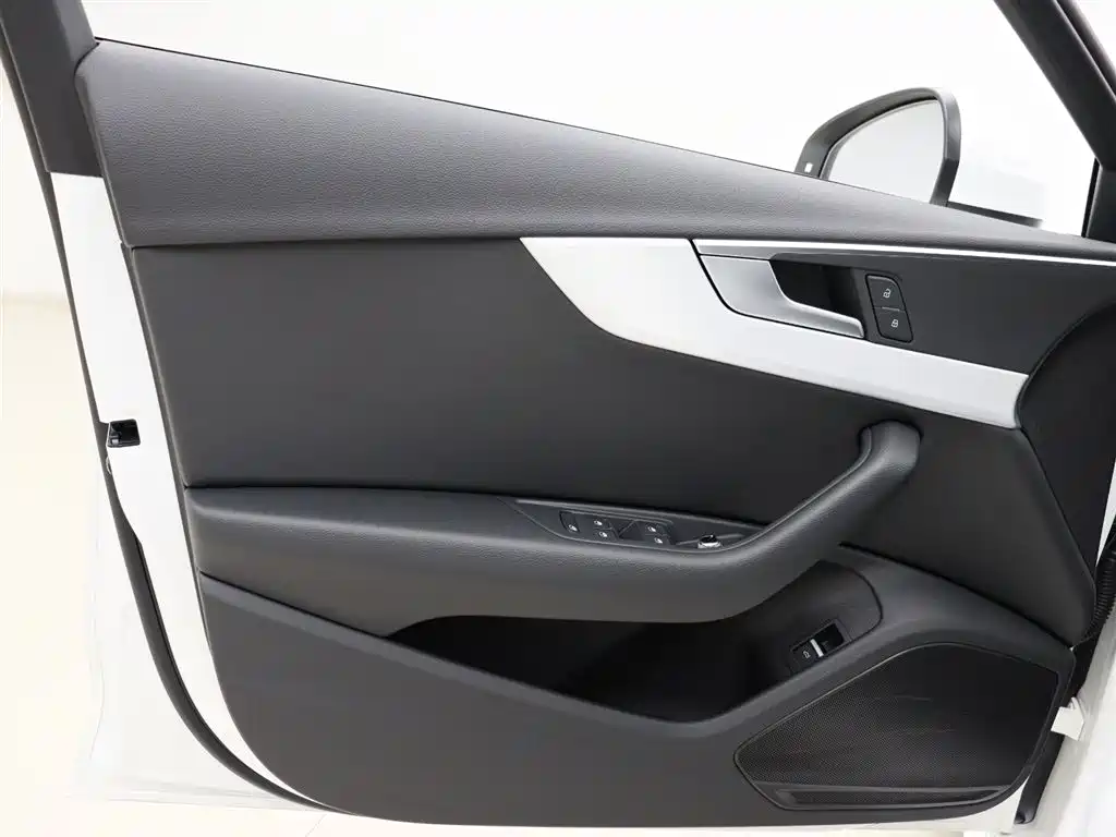 Audi A4L 2023 40 TFSI Fashion