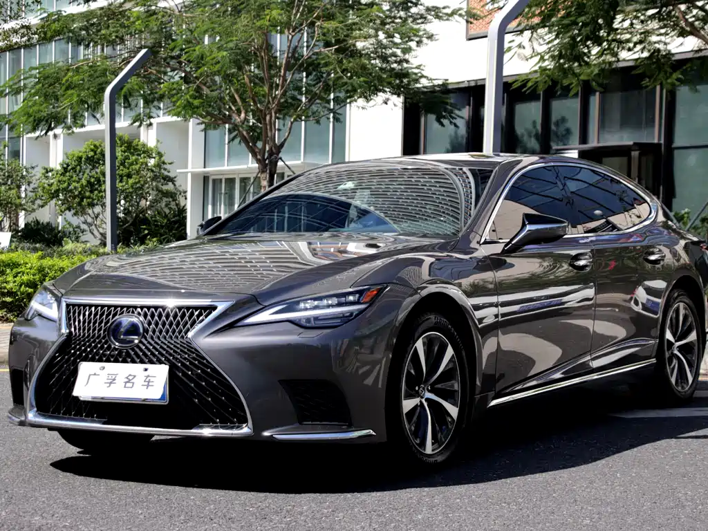 LEXUS LS