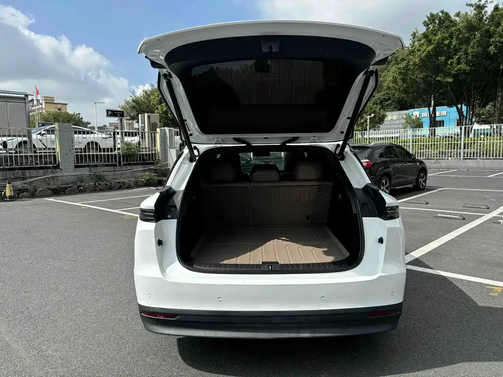 Li Auto Li i6 — миниатюра 17