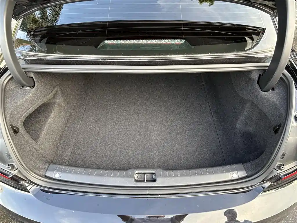Volvo S90 2025 B5 Luxury