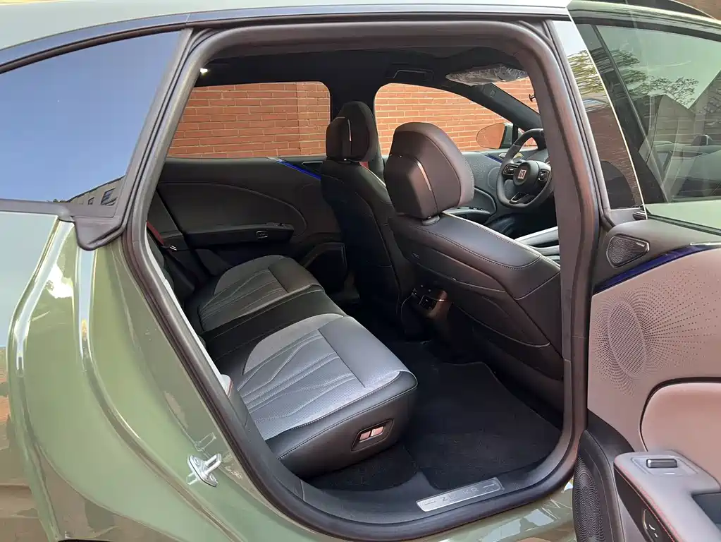 ZEEKR EXTREME KRYPTON 007GT