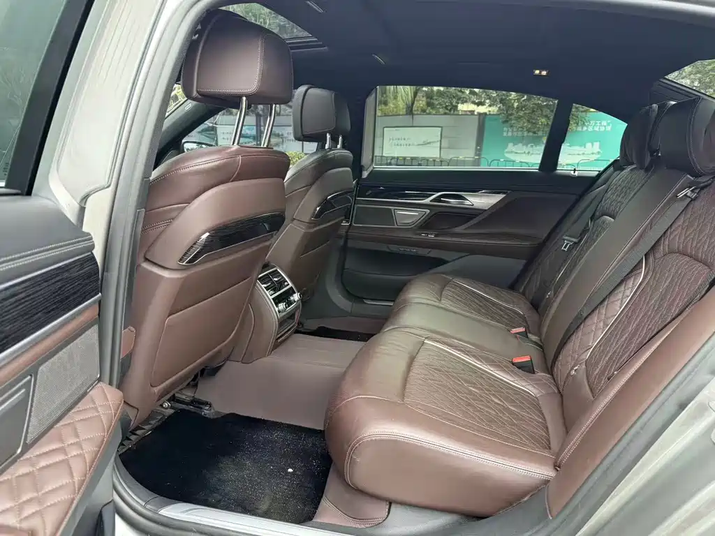 BMW 7 Series 7 2019 740Li Lead M Sport
