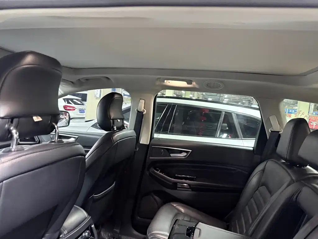 Ford Edge — миниатюра 12