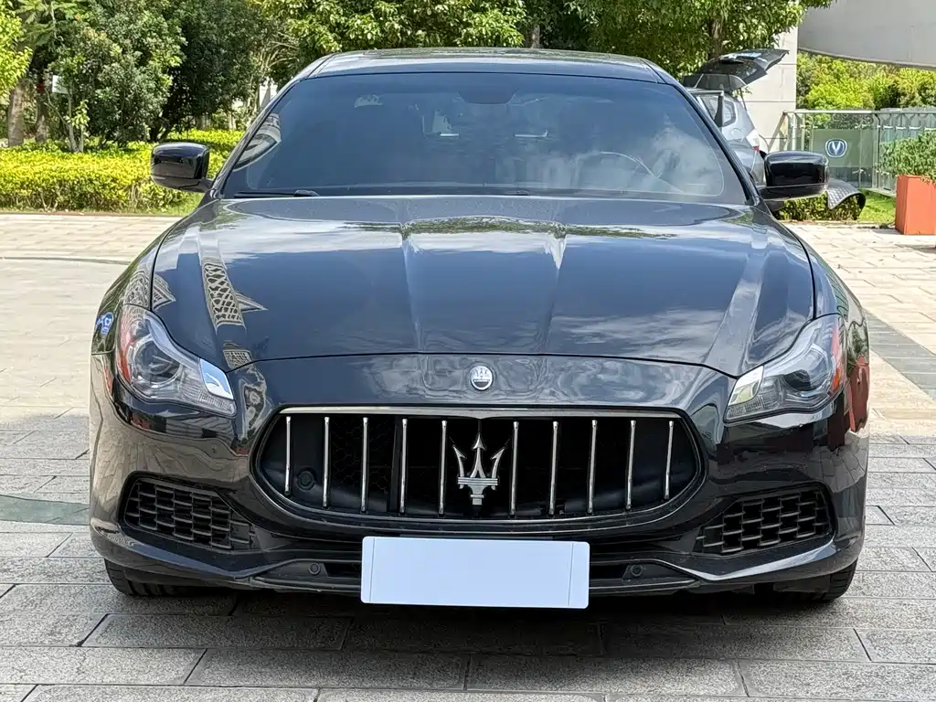 Maserati Quattroporte — миниатюра 2