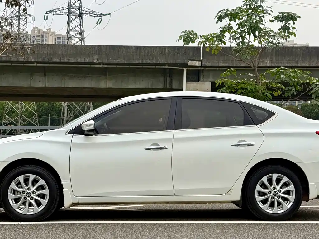 Nissan Sylphy 2018 1.6XV CVT Premium