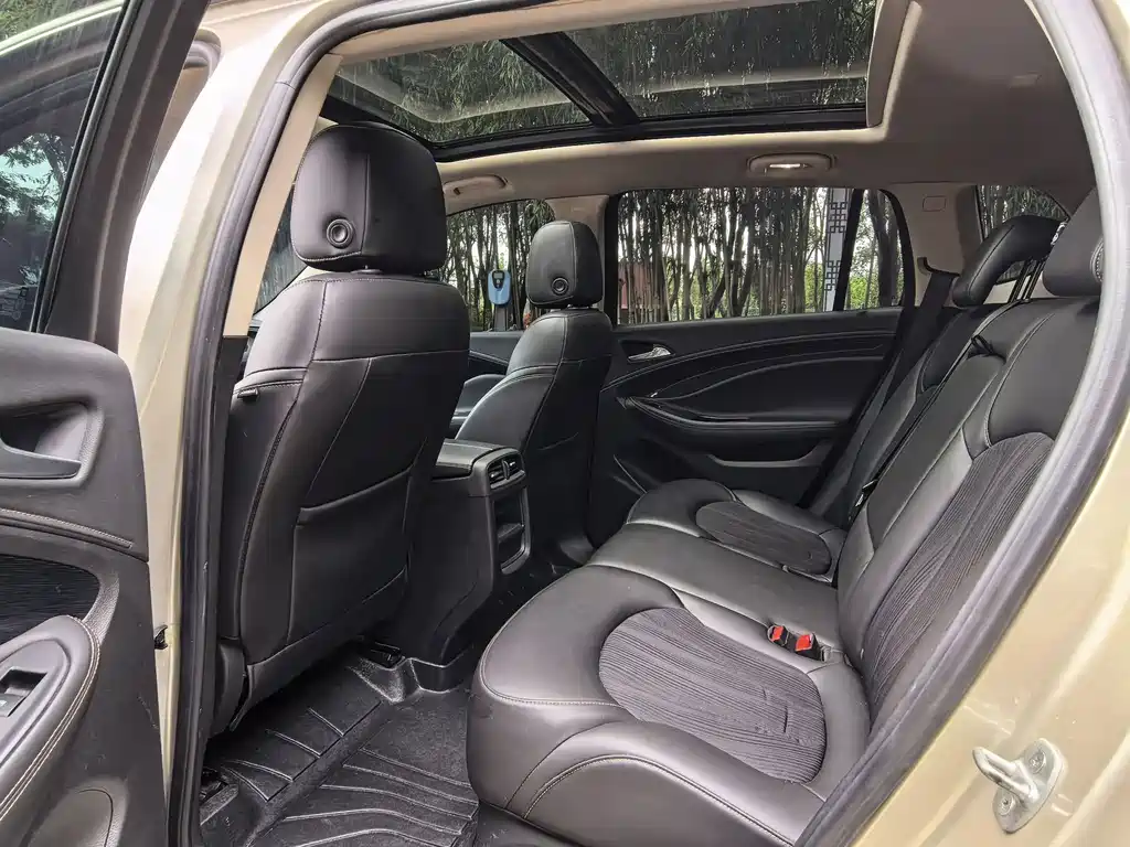 Buick Envision Plus — миниатюра 13