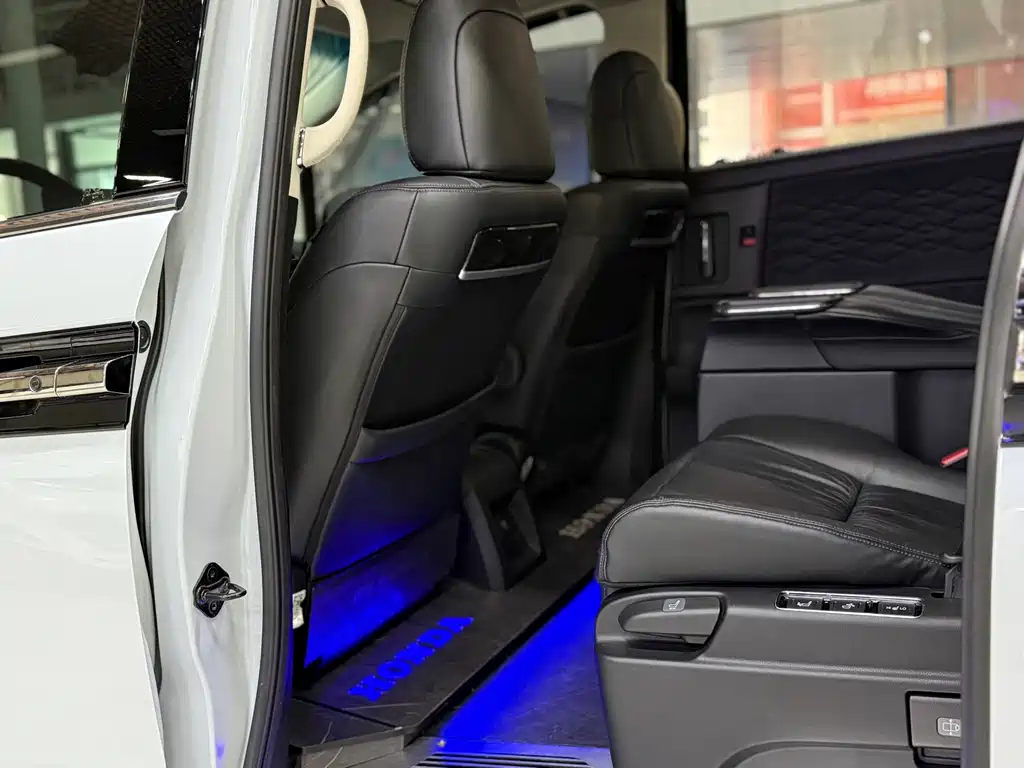 Honda Elysion — миниатюра 14