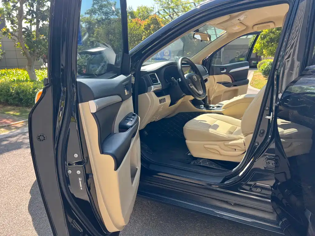 Toyota Highlander 2018 2.0T Elite 7 мест VI
