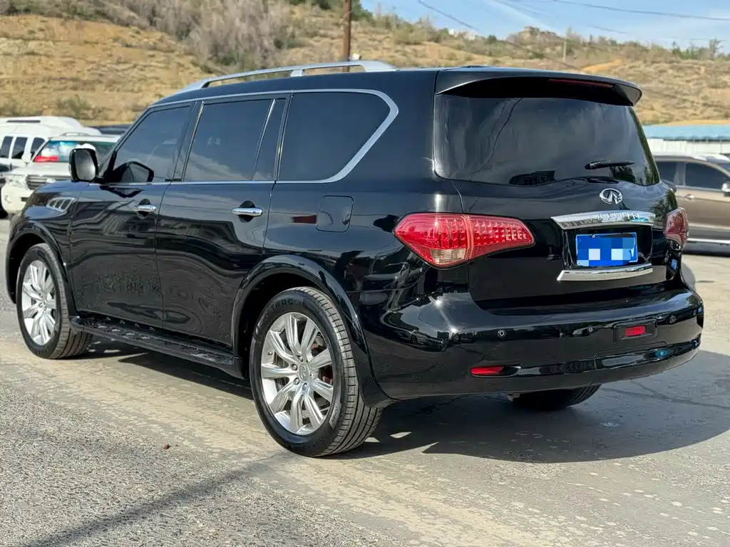Infiniti QX80 — миниатюра 7