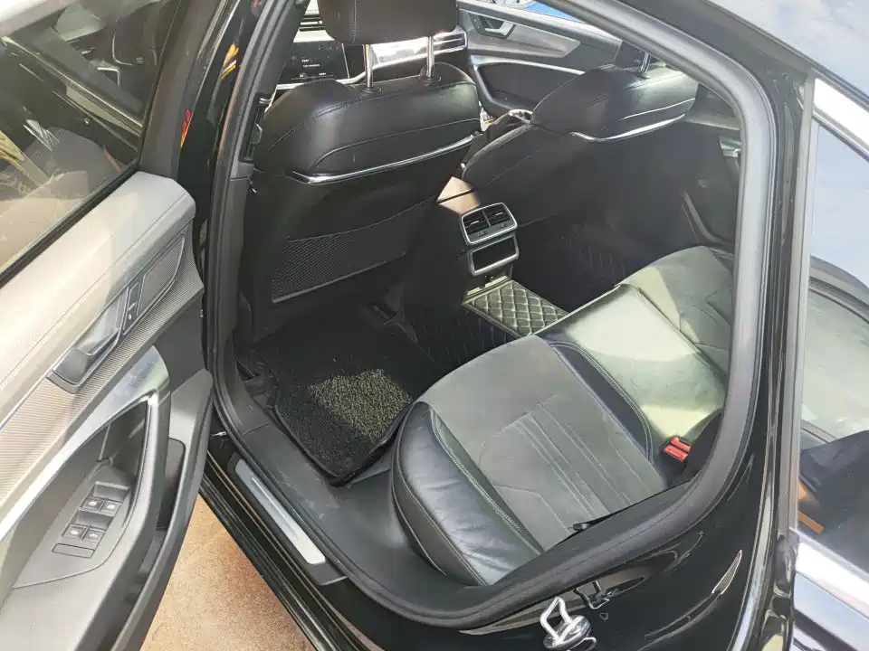 Audi A6L — миниатюра 6