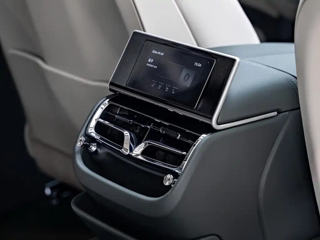 Bentley Flying Spur — миниатюра 14