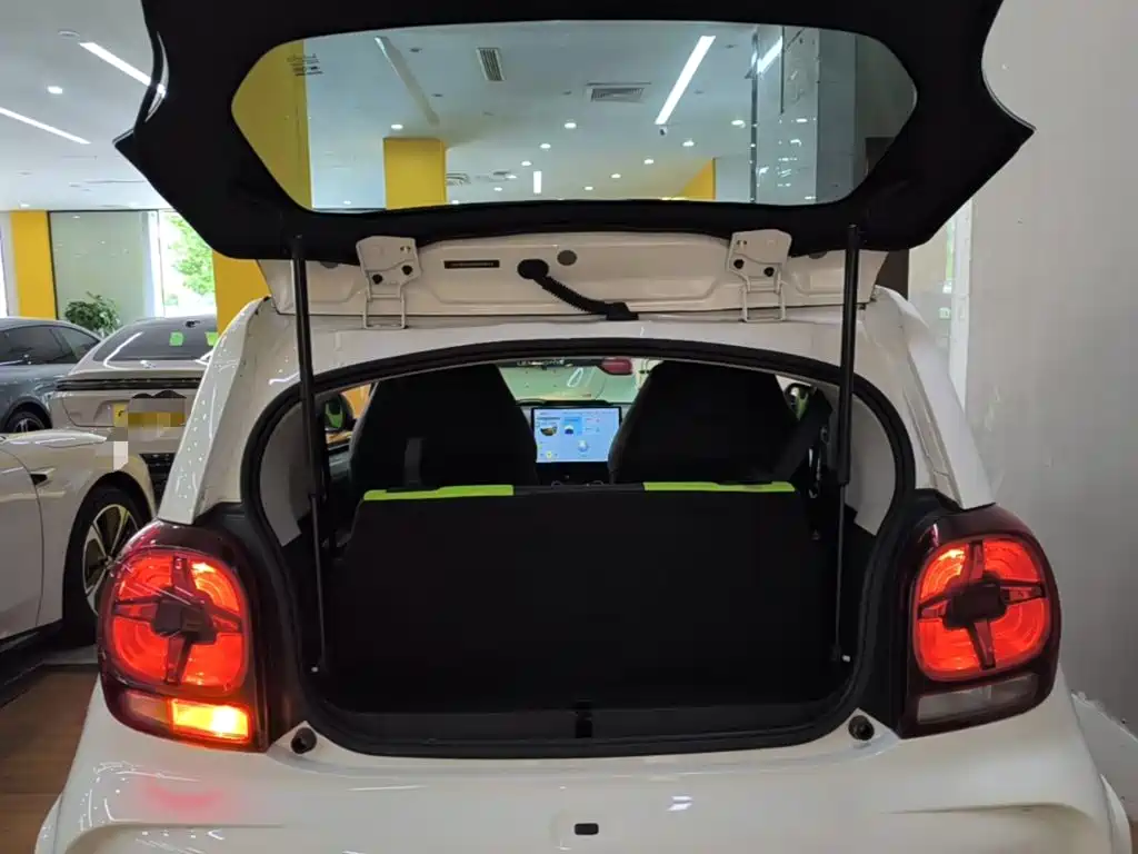 Roewe Clever — миниатюра 19
