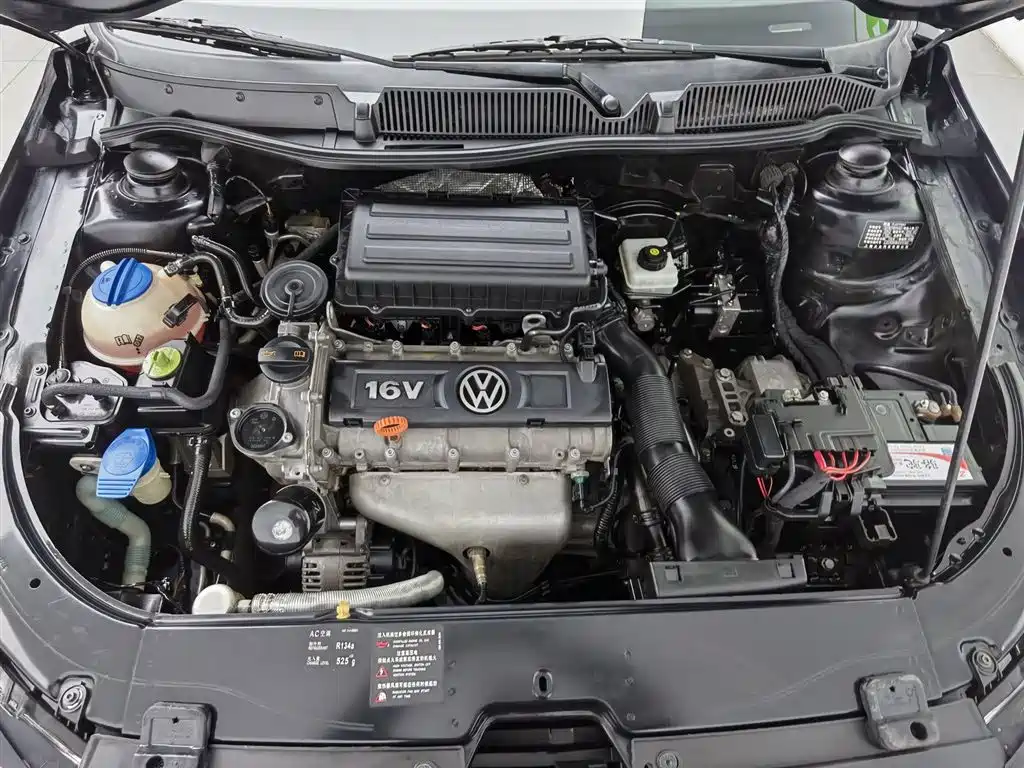 Volkswagen Lavida 2011 1.6L AT