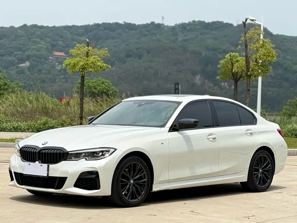 BMW 3 Series 2021