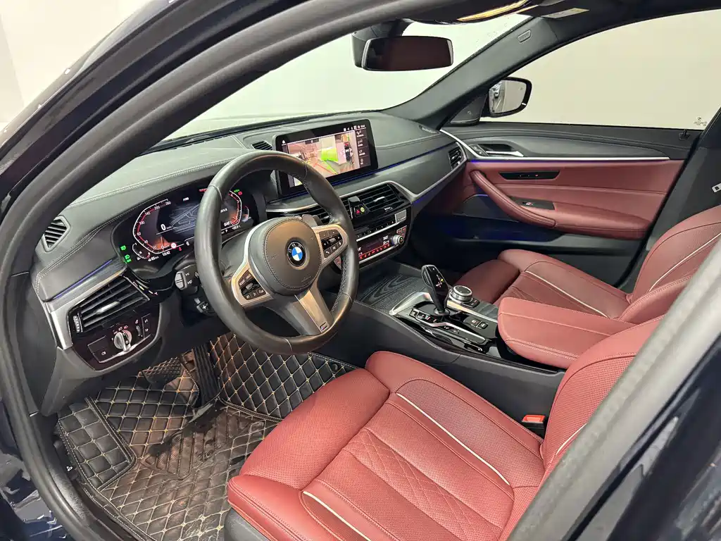 BMW 5 Series — миниатюра 12