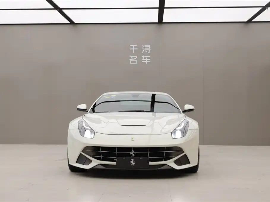 Ferrari F12berlinetta 2013 6.3L