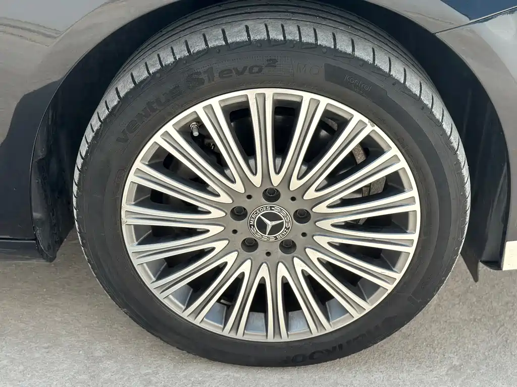 Mercedes-Benz E-Class — миниатюра 21