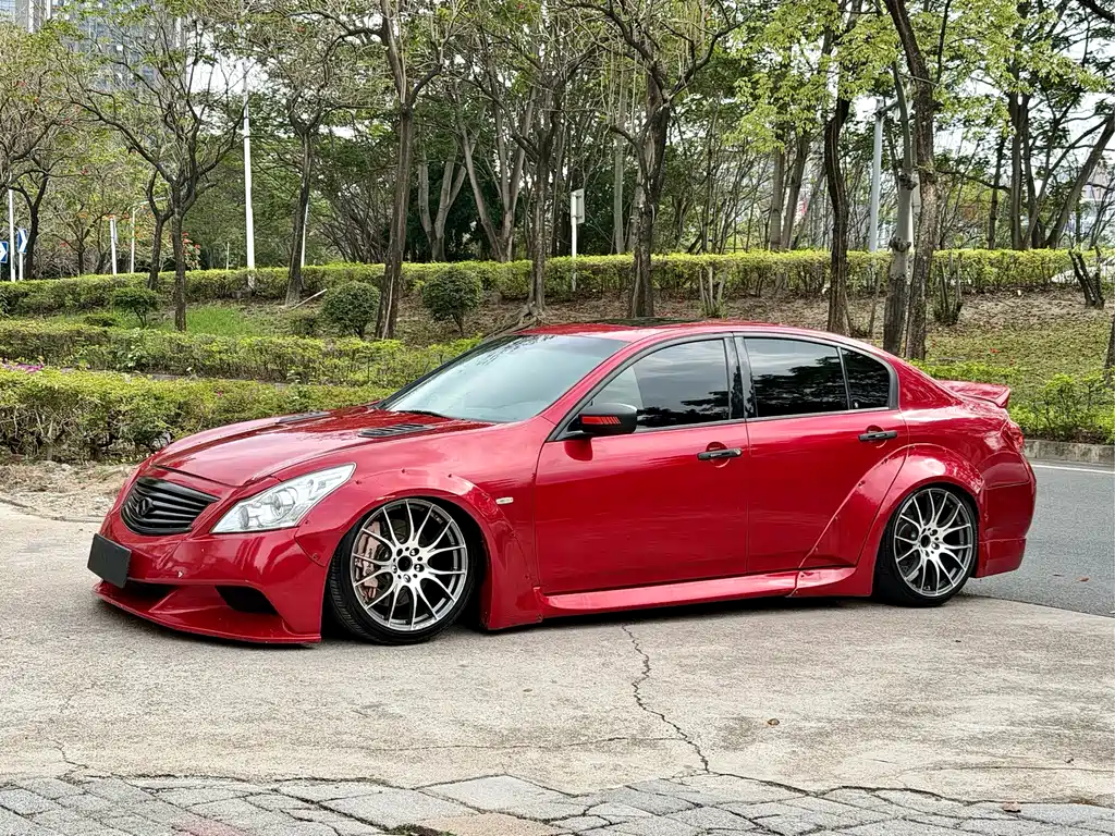 Infiniti G