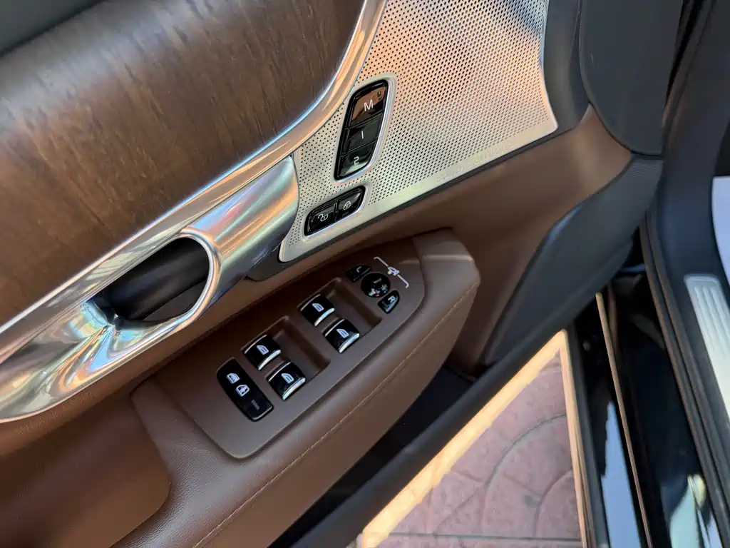 Volvo S90 2025 Luxury