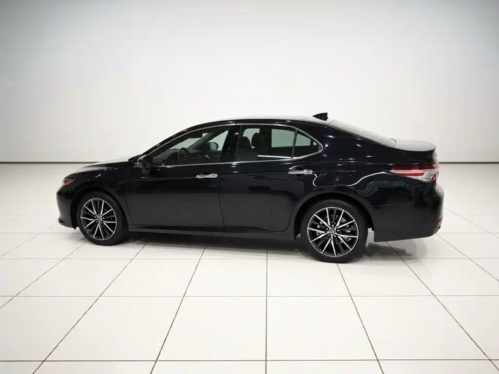 Toyota Camry — миниатюра 25