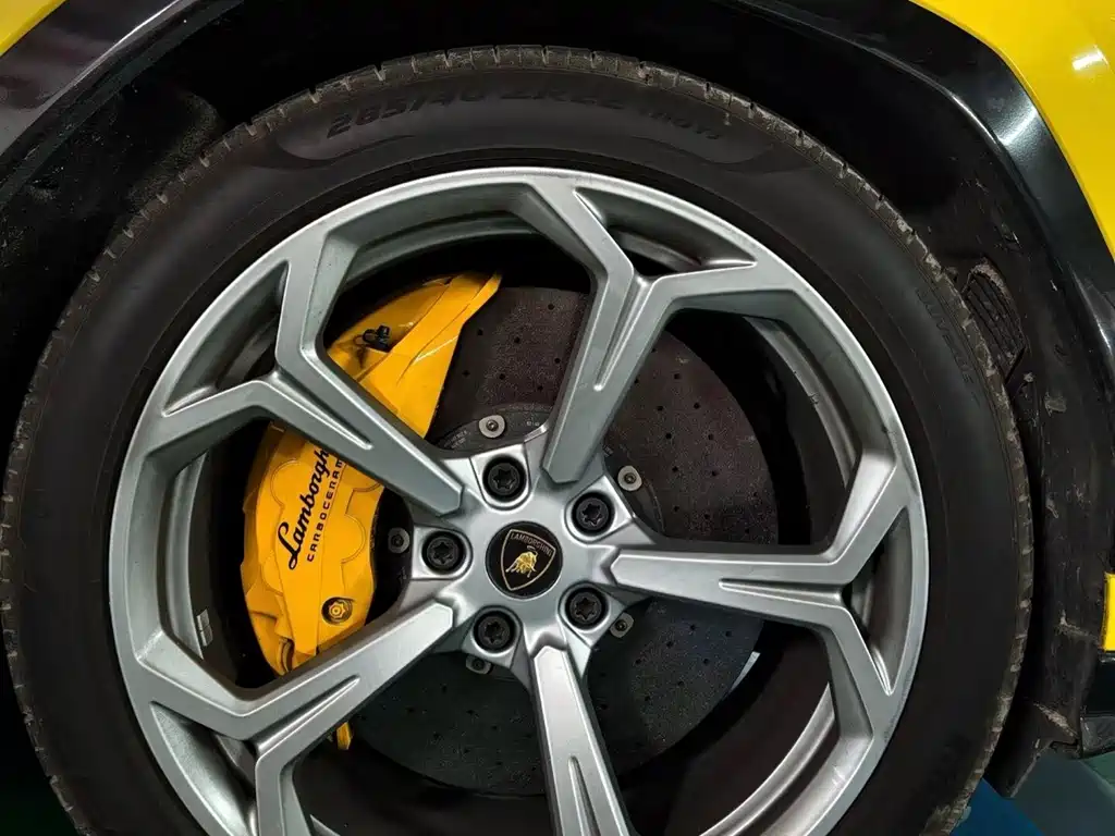 Lamborghini Urus — миниатюра 6