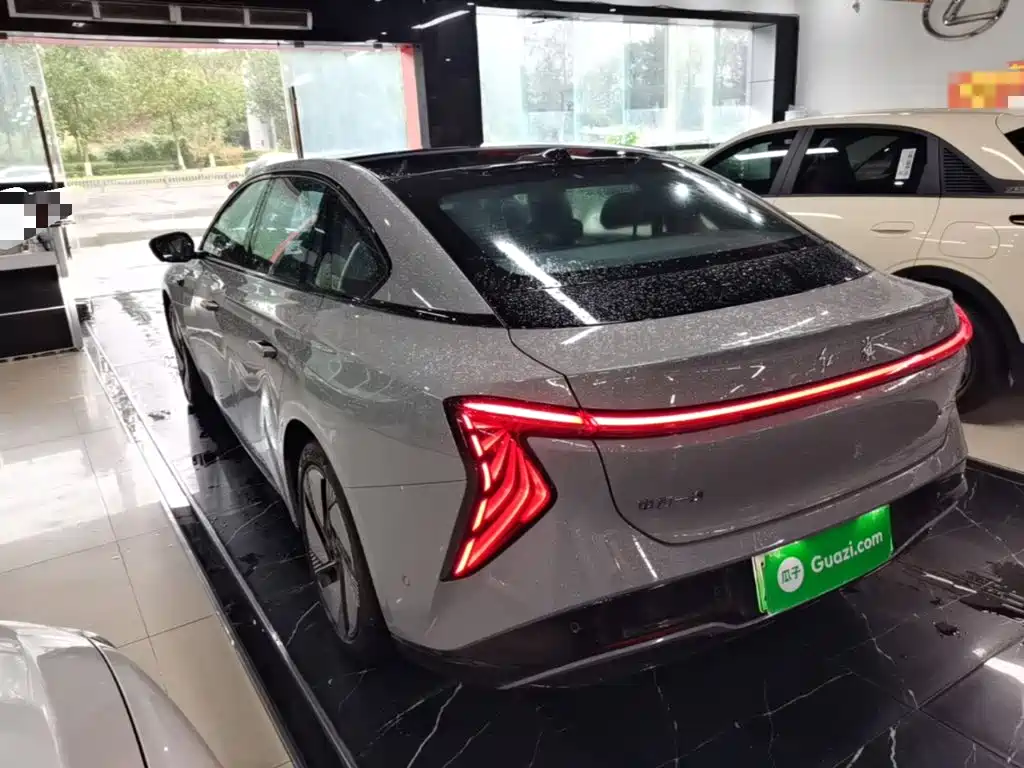 Hongqi Hongqi EH7 — миниатюра 5