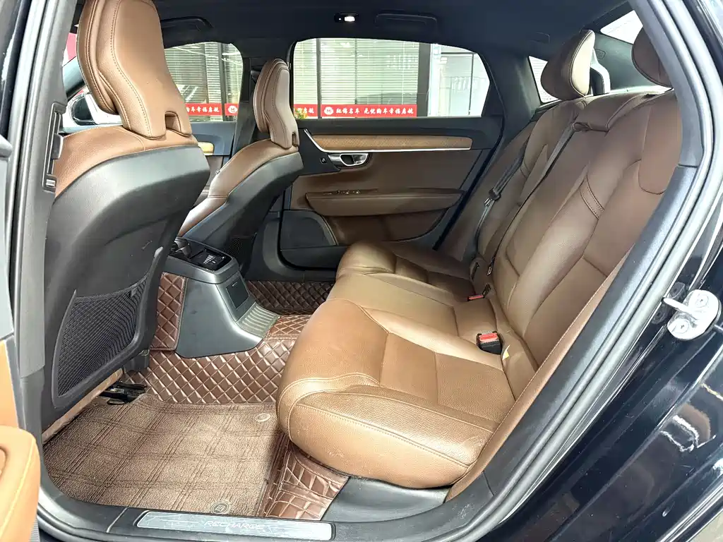 VOLVO S90 PLUG IN HYBRID