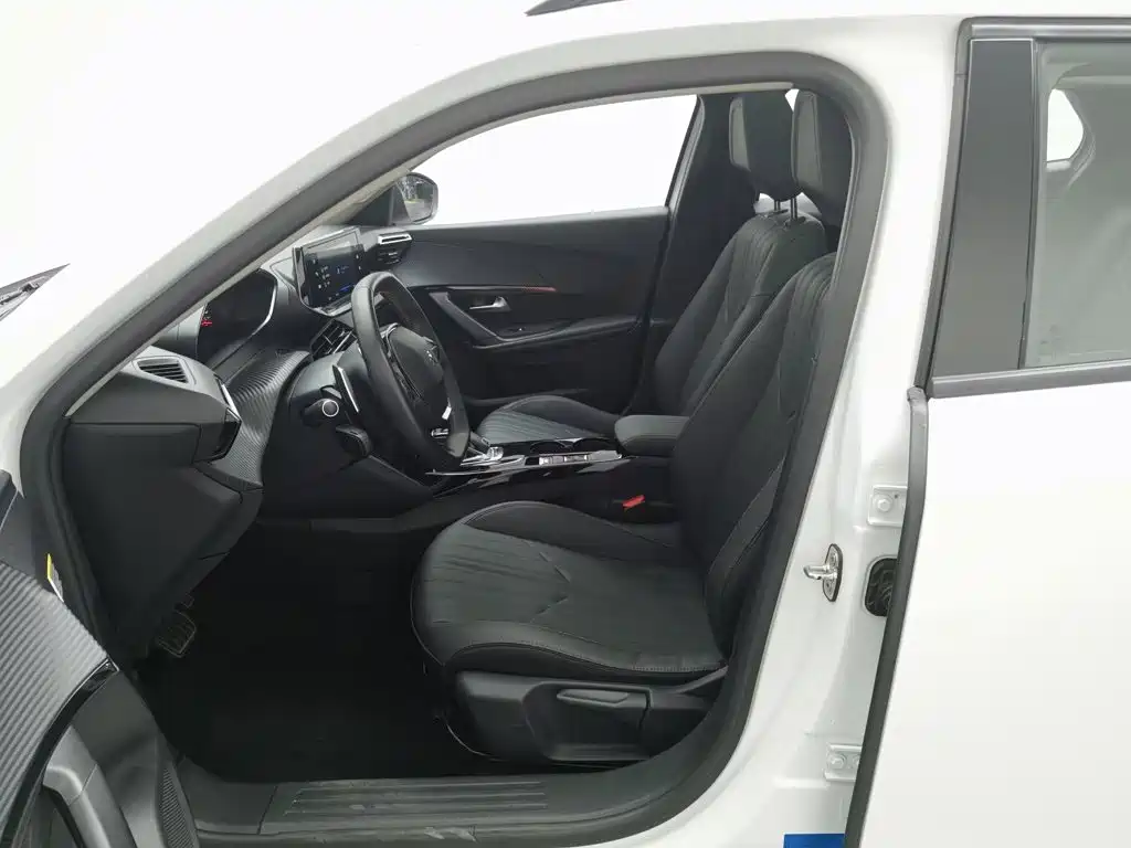 Peugeot 2008 — миниатюра 10