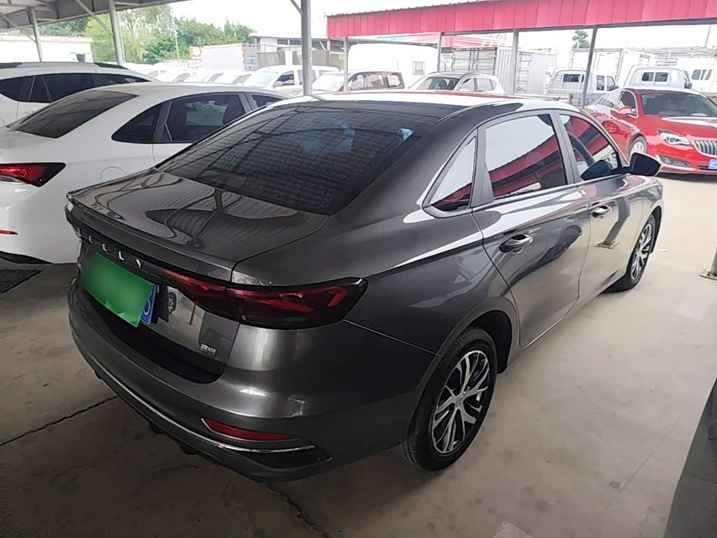 Geely Emgrand 1.5 л 2025 г. Серебристо-серый, пробег 12600 км