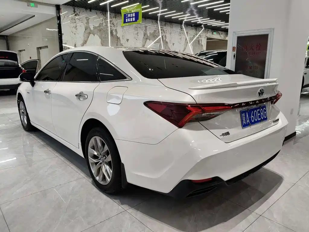 Toyota Avalon — миниатюра 4