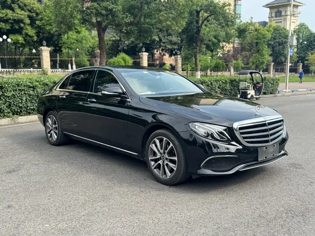 MERCEDES-BENZ E CLASS