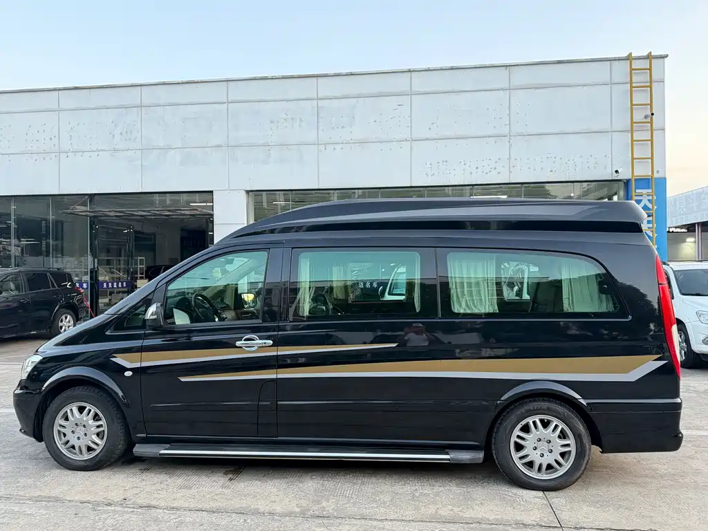 Mercedes-Benz Vito — миниатюра 2