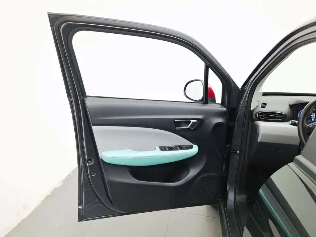 Leapmotor Leapmotor T03 — миниатюра 8