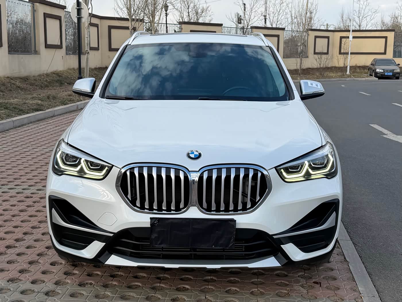 BMW X1 1.5 л 2022 г. Белый, пробег 23000 км