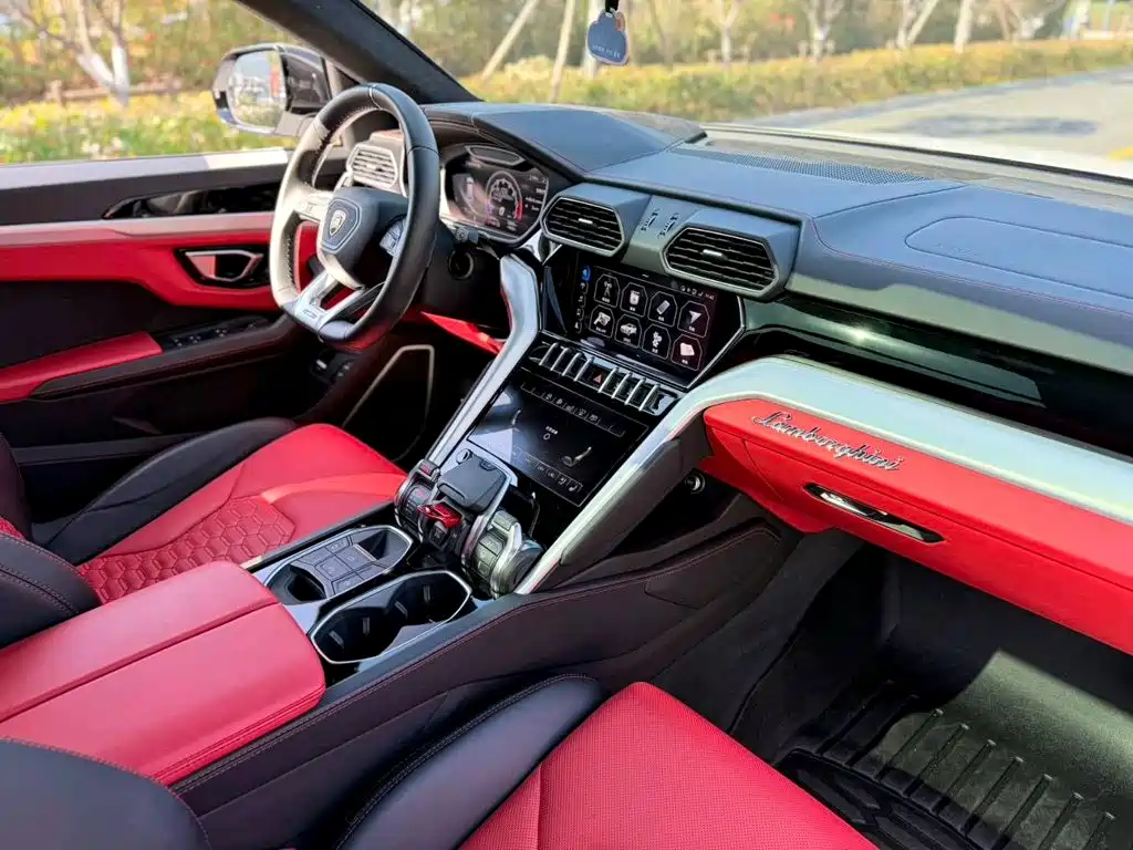 Lamborghini Urus — миниатюра 4