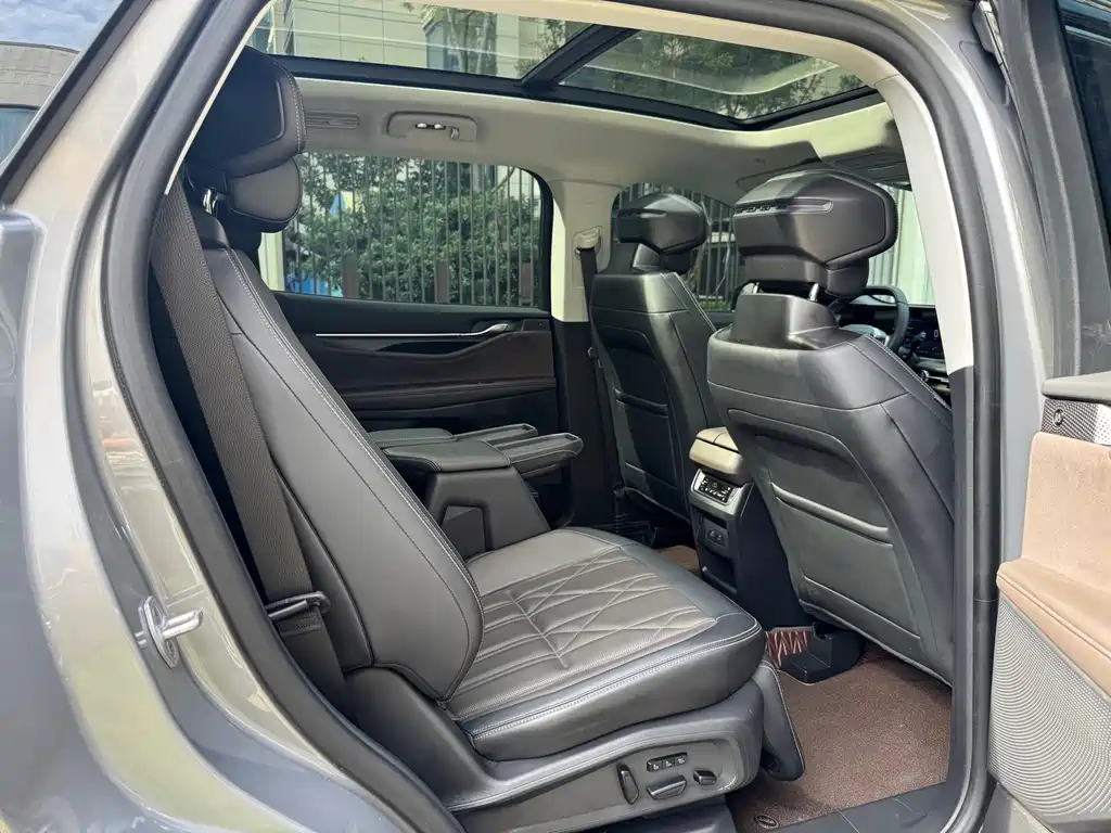 Ford Edge — миниатюра 23