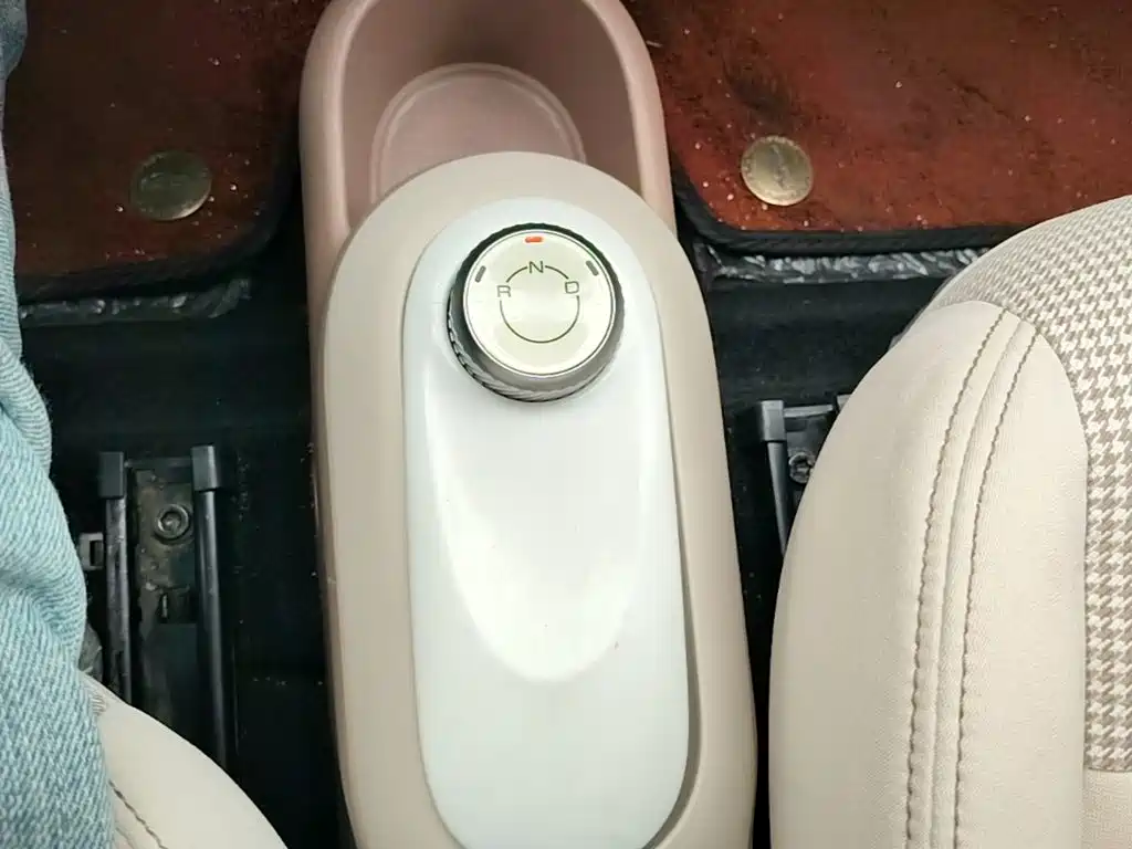 Wuling MINIEV — миниатюра 10