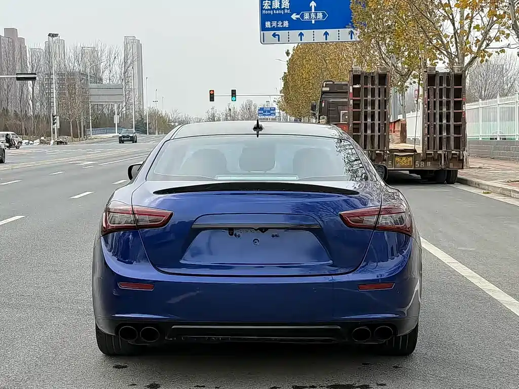 MASERATI GHIBLI