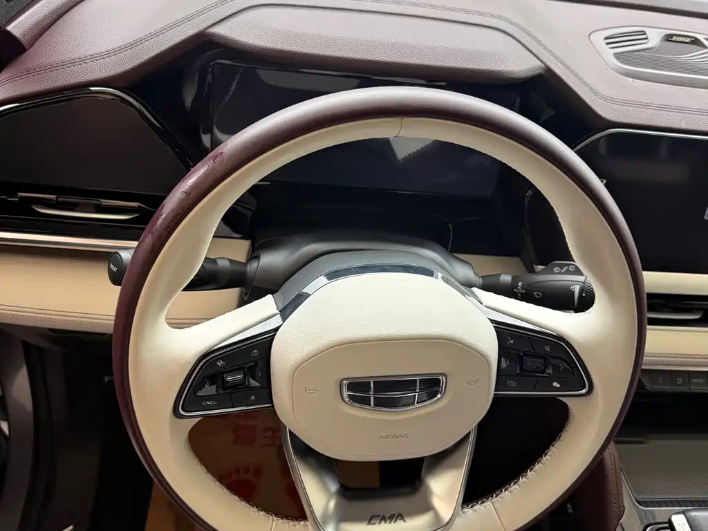 Geely Xingyue L — миниатюра 2