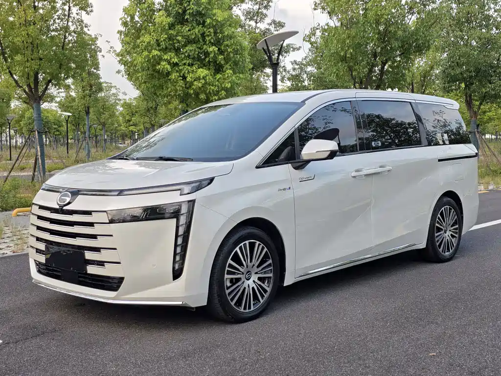 GAC Motor 传祺E8 PHEV