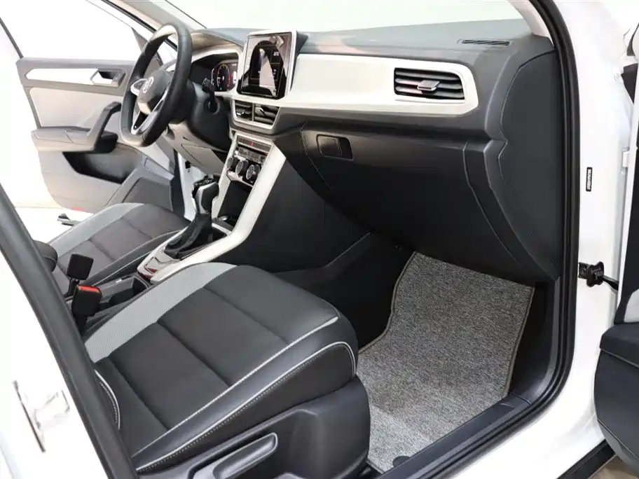 VOLKSWAGEN T ROC EXPLORING SONGS