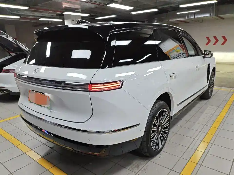 NIO ES8 2026 мест